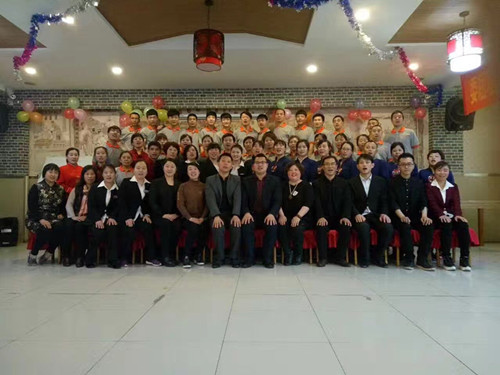 2017年4月10-11日同乐餐饮成功导入中成伟业餐前风暴例会与团队PK模式