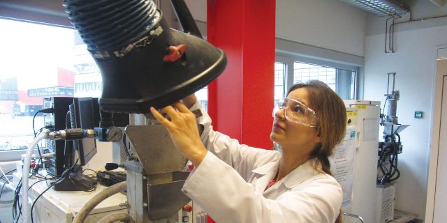 Researcher-at-the-lab-station-mixer-crop-.jpg