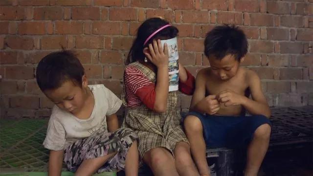 1516883720373309.jpeg 依姐和弟弟们,图片来自圣丹斯官网.JPEG