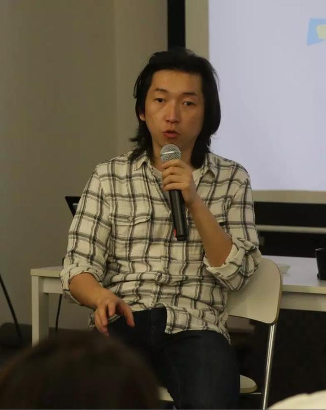 1516883683269851.jpeg 李博在创作交流会.JPEG