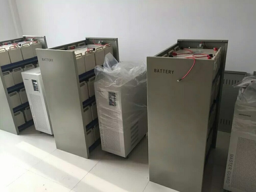 深圳科士达蓄电池数据中心应用.jpg 深圳科士达蓄电池数据中心应用.jpg