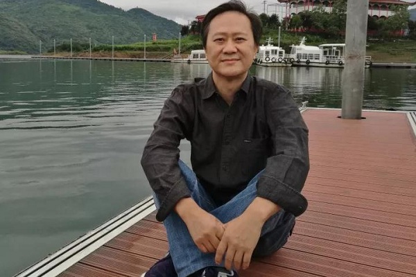 1524623506385398.jpg 胡晓光.jpg