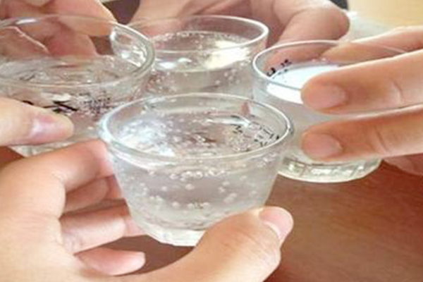 1512004322102223.png 碰酒2.png