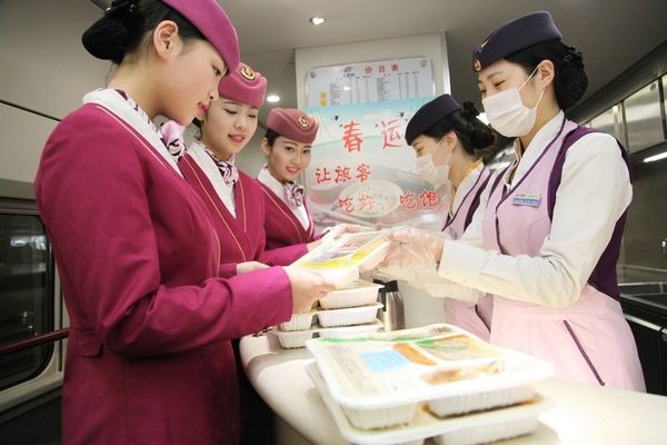 1493084525531955.jpg 高铁盒饭1.jpg