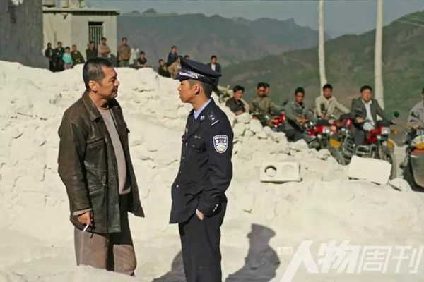 1497270440338787.jpg 电影《人山人海》剧照.jpg