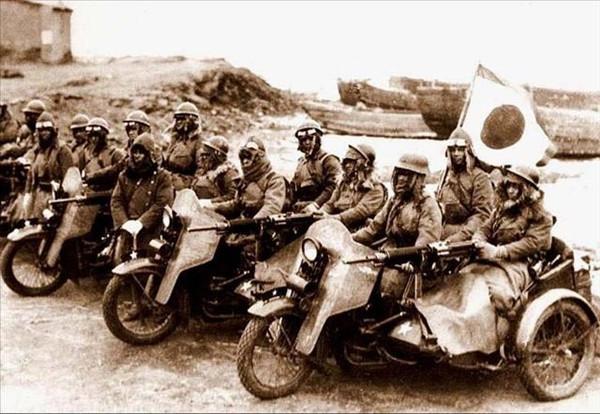 1499435229461142.jpg 侵华日军摩托车队.jpg