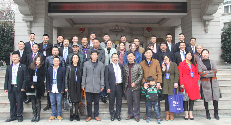 1490154608925203.jpg 合影留念华东.jpg