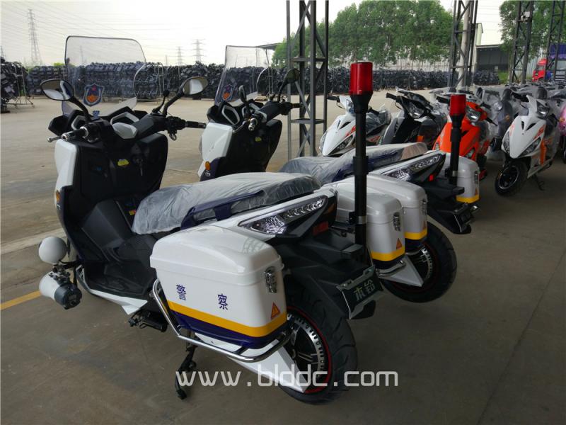 警用两轮电动巡逻车——本铃t8警车