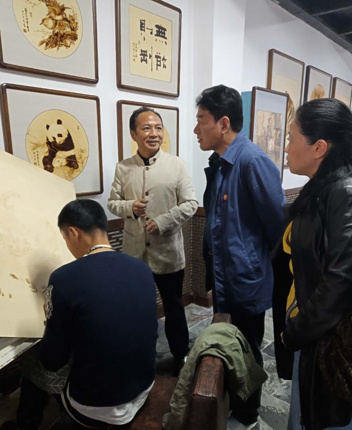 QQ图片20183.jpg