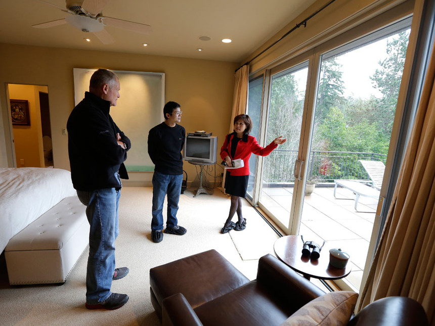 china-home-buyer.jpg
