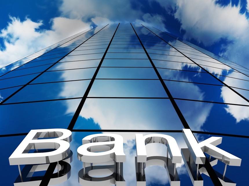 bank-investing-bitcoin.jpg