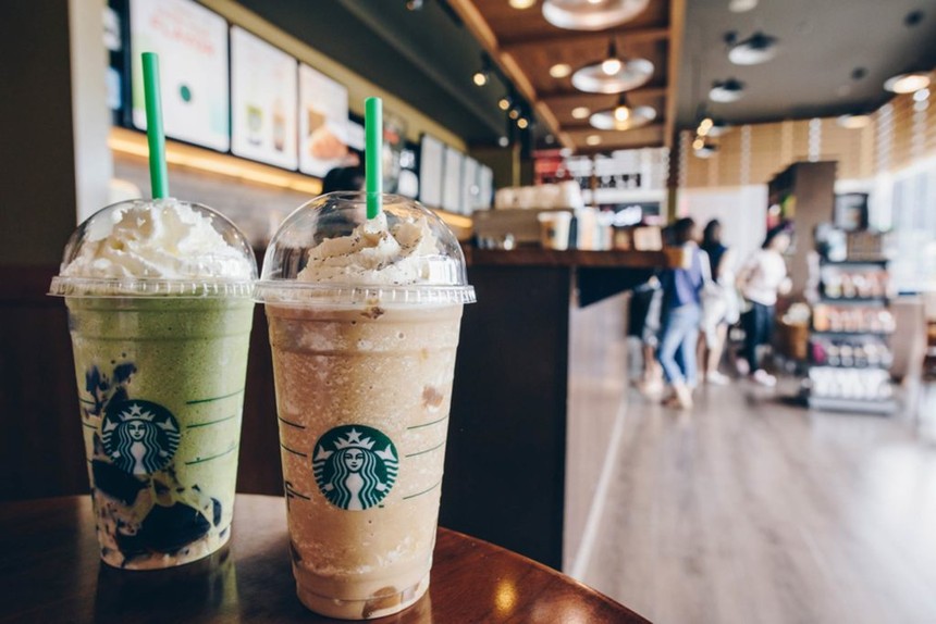 The-Real-Reason-Why-Starbucks-Coffee-Sizes-Arent-Small-Medium-and-Large_669899482_EDITORIAL_Boyloso-1024x683.jpg
