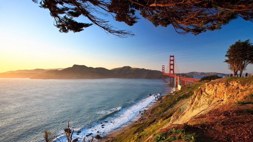 san_francisco_type_city_road_golden_gate_bridge_landscape_perspective_30662_1366x768.jpg