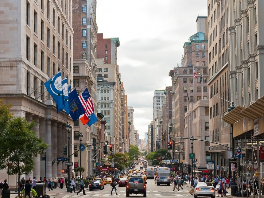 new_york_city_street_traffic_people_cars_buildings_47942_1152x864.jpg