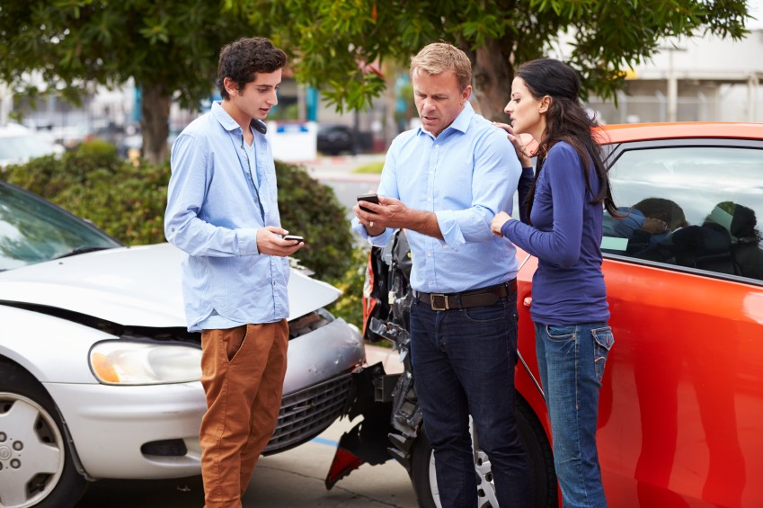 exchanging-details-after-a-car-accident.jpg