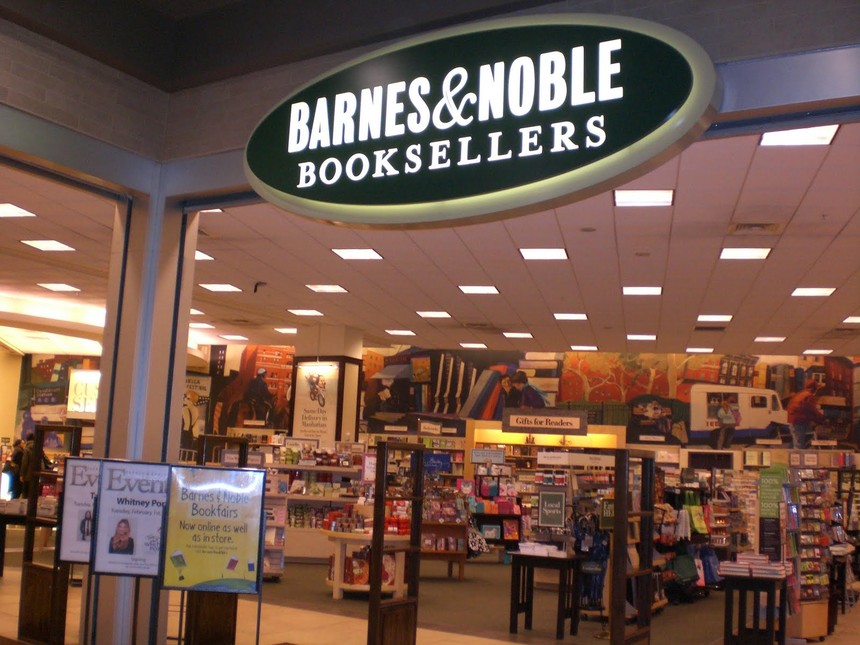 Barnes-and-Noble-front.jpg
