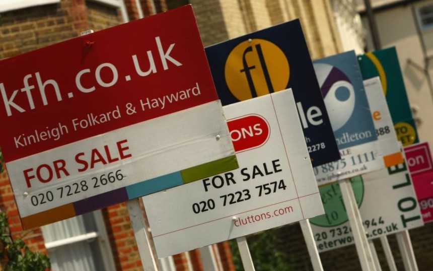 house-prices-continue-to-fall-as-the-economy-stagnates-82085560-580ef16310964.jpg