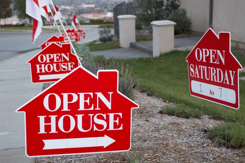 150518-openhousesign-stock.jpg