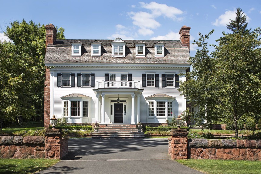 13-dutch-colonial-revival-2000x1333.jpg