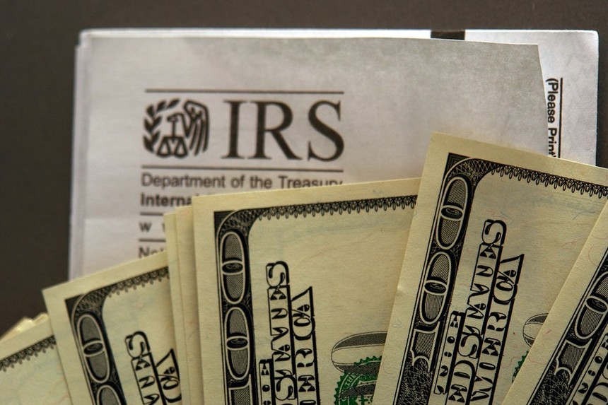 bigstockphoto_irs_money_2535827.jpg