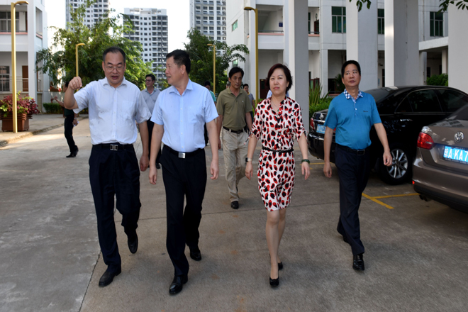 1528170394381558.jpg 省交通运输厅厅长林东、副厅长张姝为莅临学校指导工作.jpg