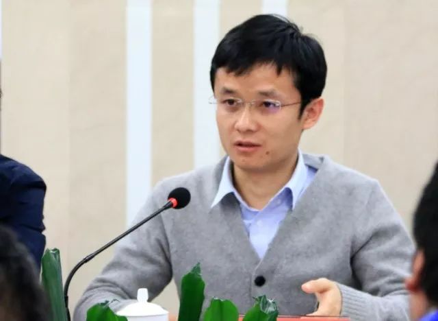 点击放大