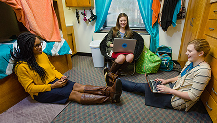 20151102girls-dorm-de2.jpg