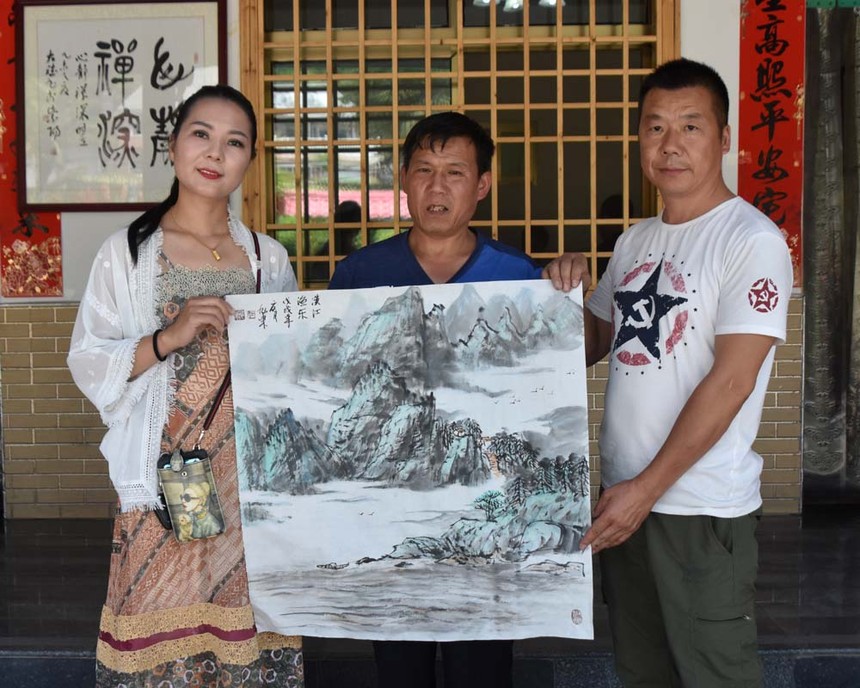 紫阳县硒园农庄邀请陕西秦安书画院创作作品提升企业文化
