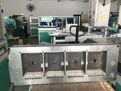 4 dies special size mold.jpg