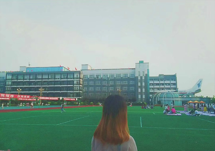 女生学铁路哪个专业好还轻松 女生学铁路哪个专业好还轻松