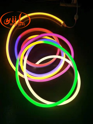 8063210_1539590537.jpg