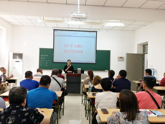 C6766q37GbgC36xI.jpg