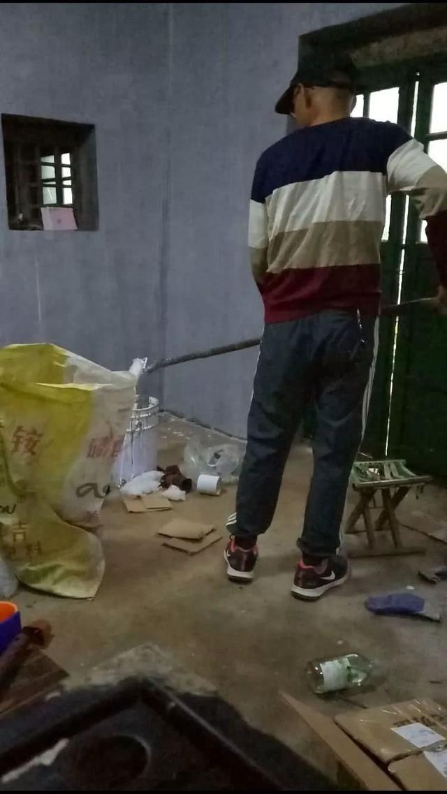 K3jFZq9xaLFJZgZ3.jpg