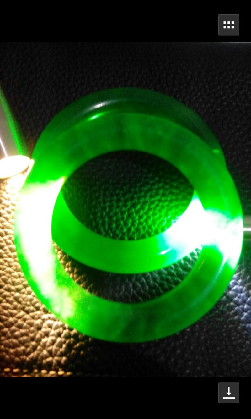 帝王绿翡翠手镯一对_中国翡翠玉石网