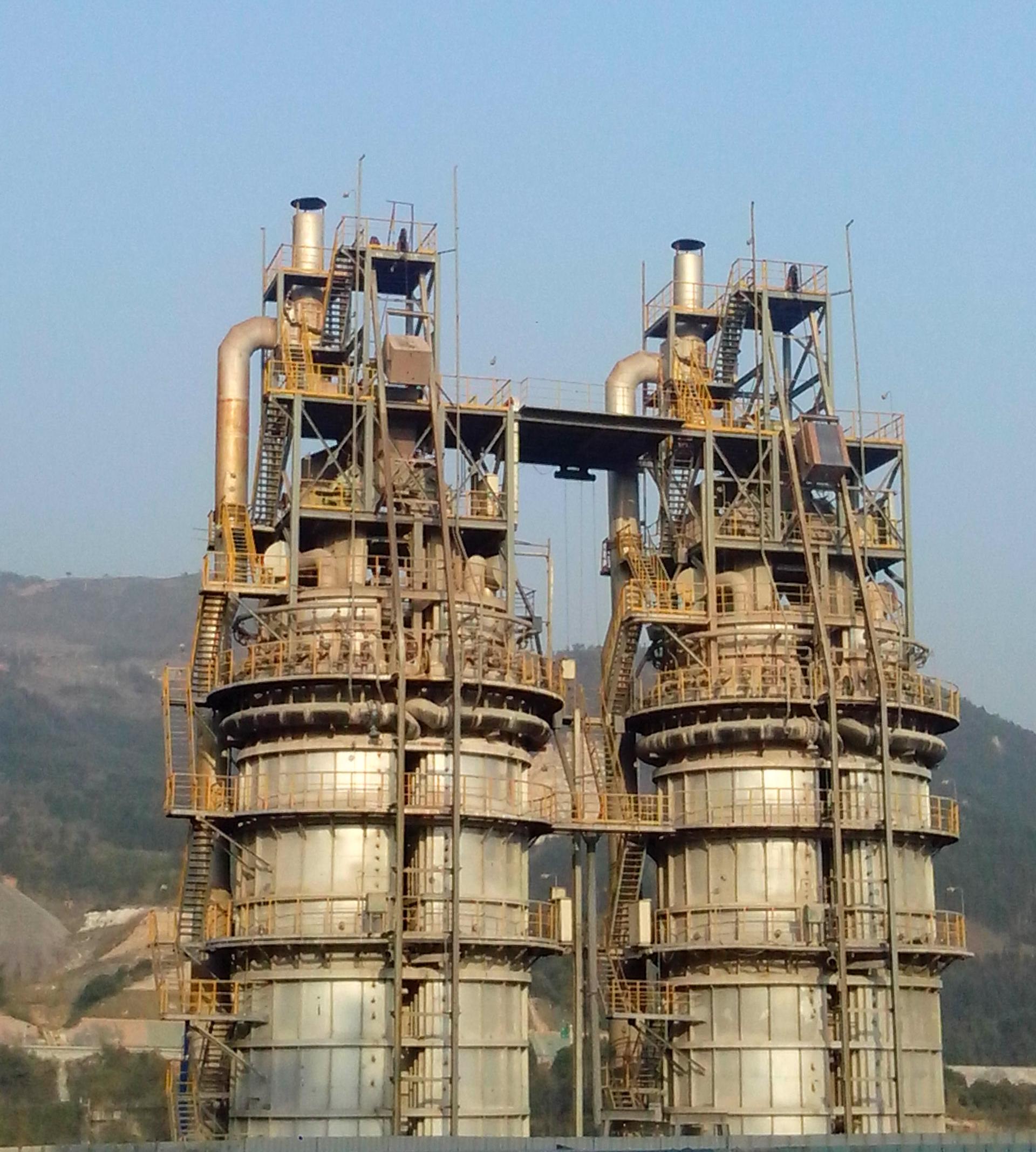 福建三安钢铁公司2009年投产3*600T/D双膛竖窑