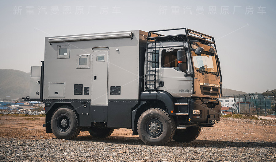 中国重汽越野房车——无疆畅享款