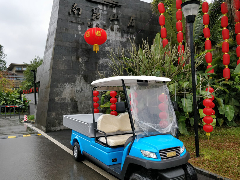 高尔夫球场车