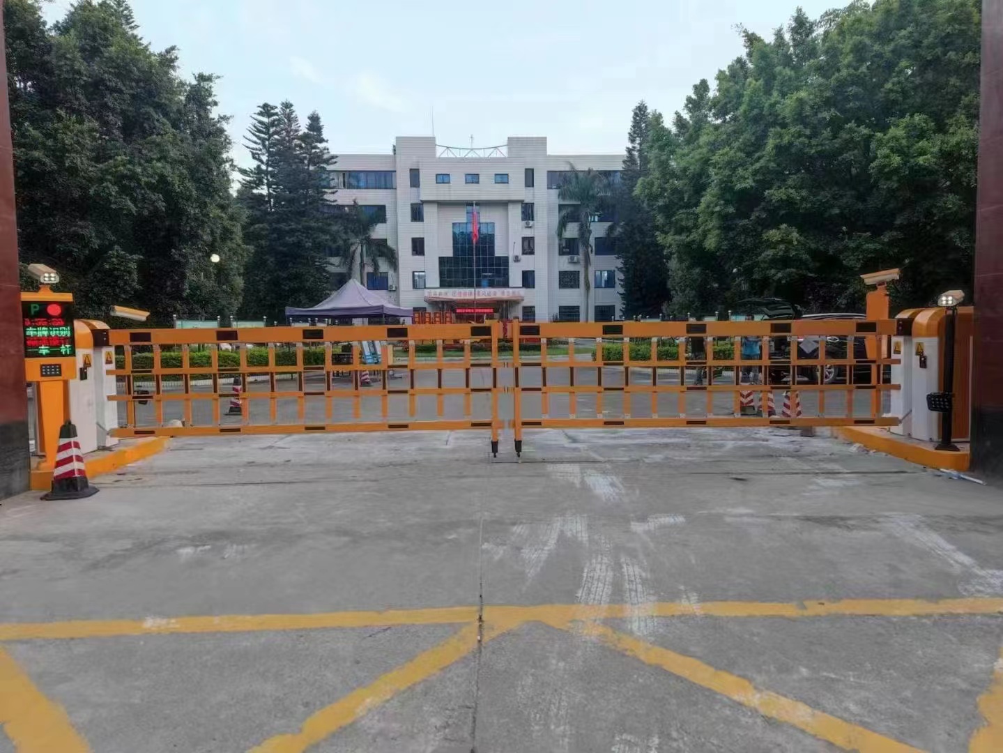 道闸门