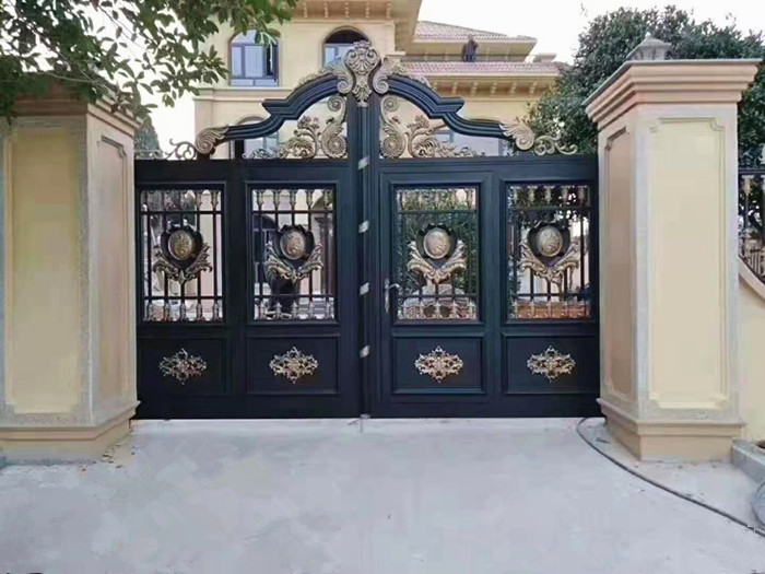 铝合金大门