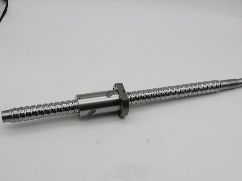 鼎翰滚珠丝杠细节展示