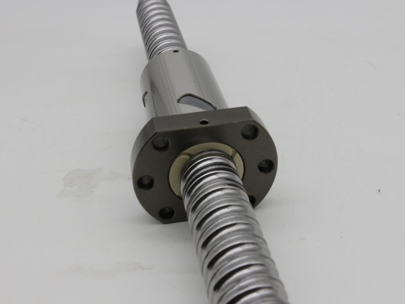 鼎翰滚珠丝杠细节展示