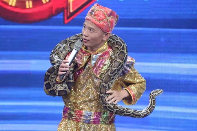 央视嘉宾亚洲蛇王刘飞