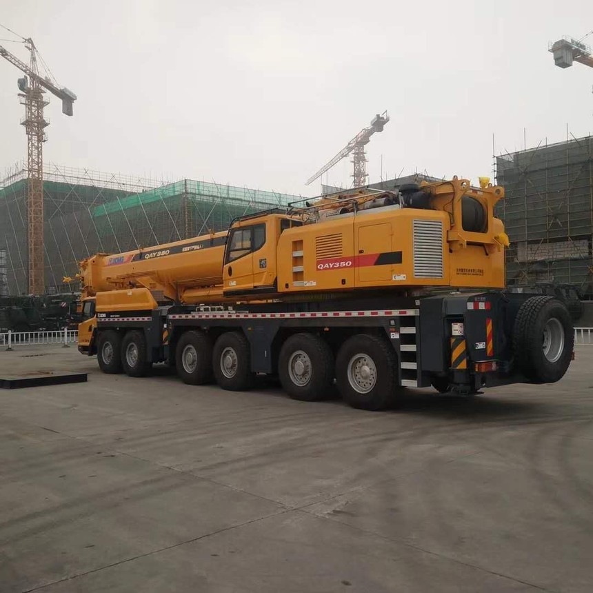 350t徐工吊车.jpg