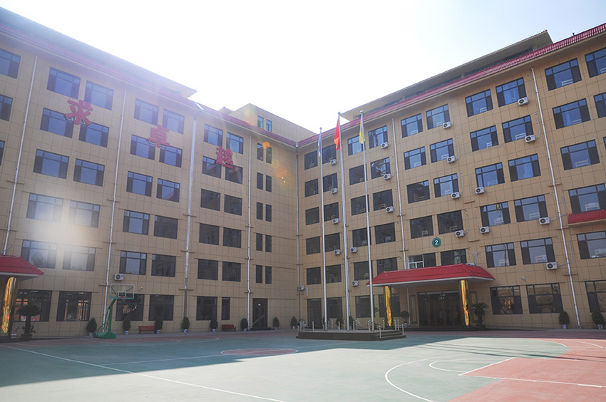 临清市外国语学校小学部