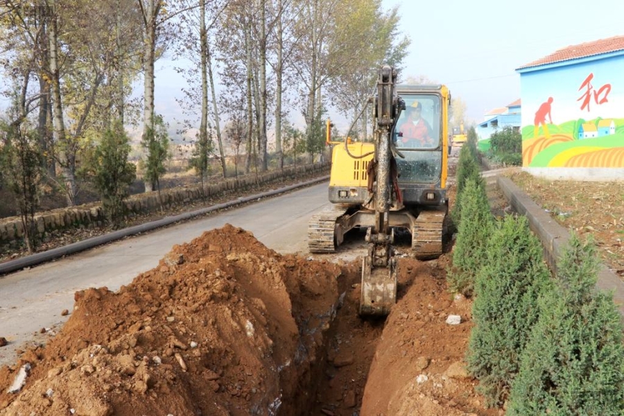 沃尔沃6年的好伙伴挖沟时速70米