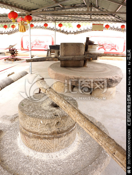 冬趣之六 推大碾